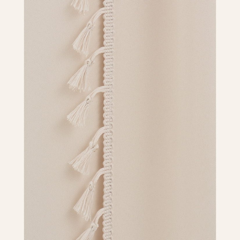 Krémový záves Lara na strieborné kruhy so strapcami 140 x 250 cm