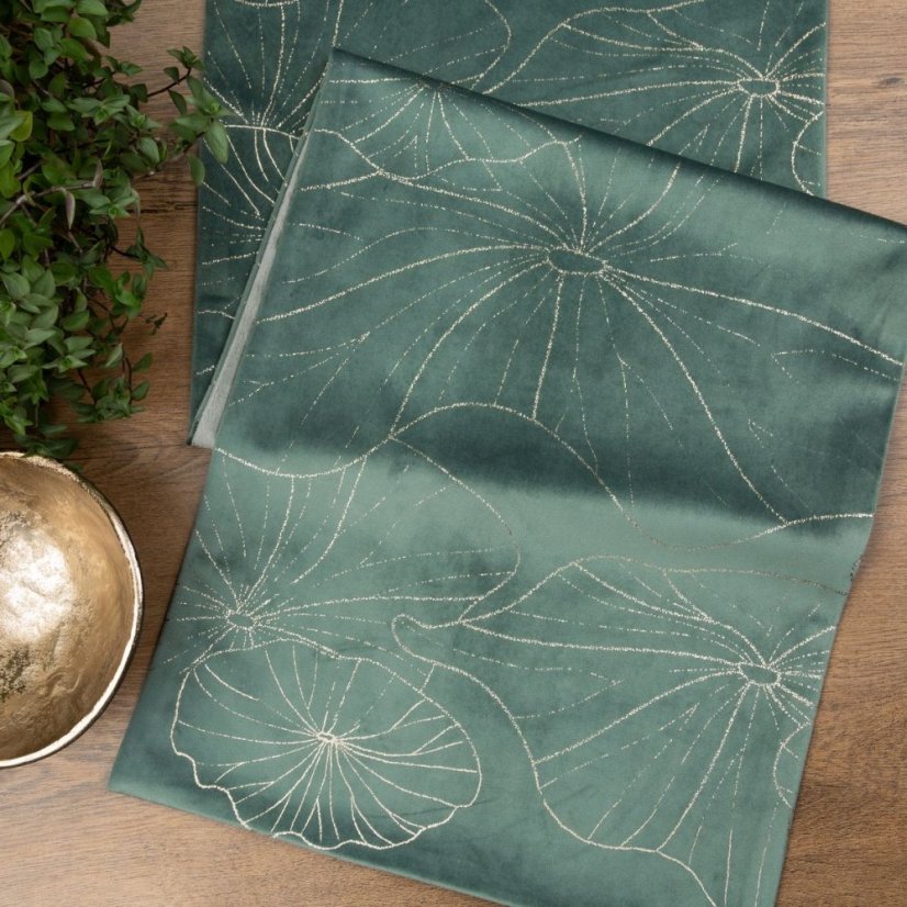 Bársony középső terítő menta színben, virágos mintával