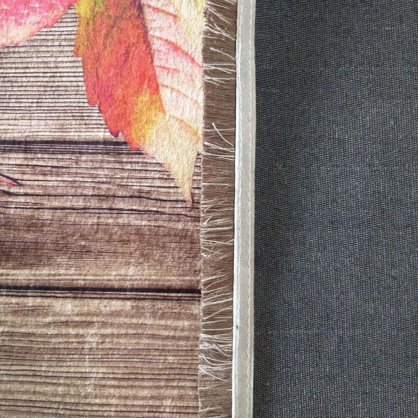 Ярък цветен килим с шарка на листа