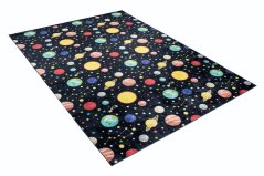 Kinderteppich mit dem Motiv von Planeten und Sternen