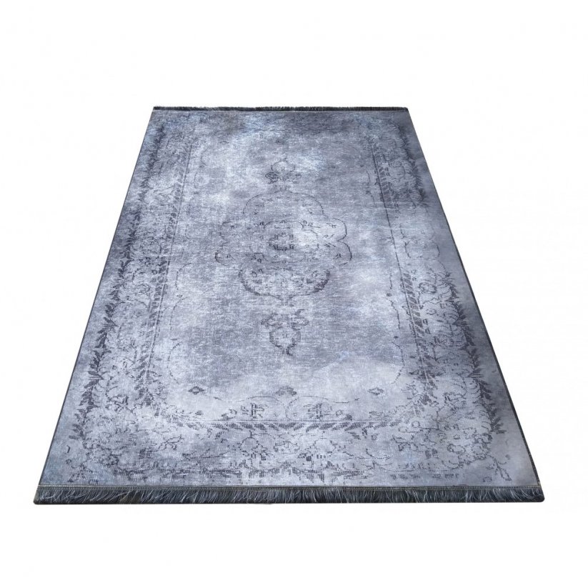 Sivý vintage koberec v orientálnom štýle