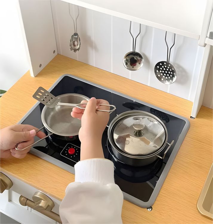 Detská drevená kuchynka s príslušenstvom, zvukmi a LED osvetlením