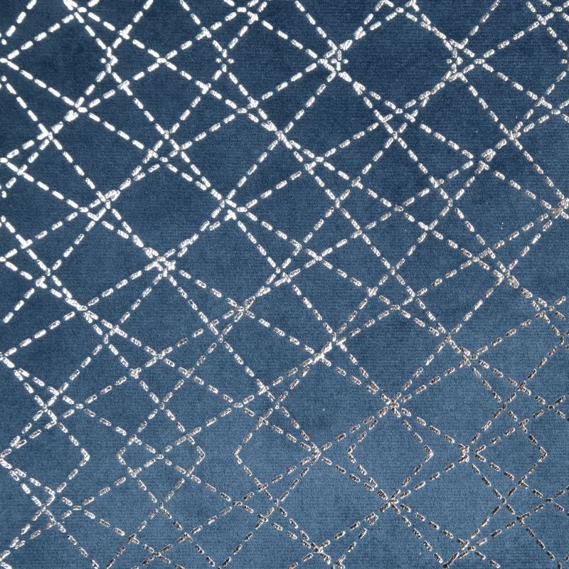 Draperie frumoasă de catifea albastră, cu un model geometric argintiu 150 x 250 cm
