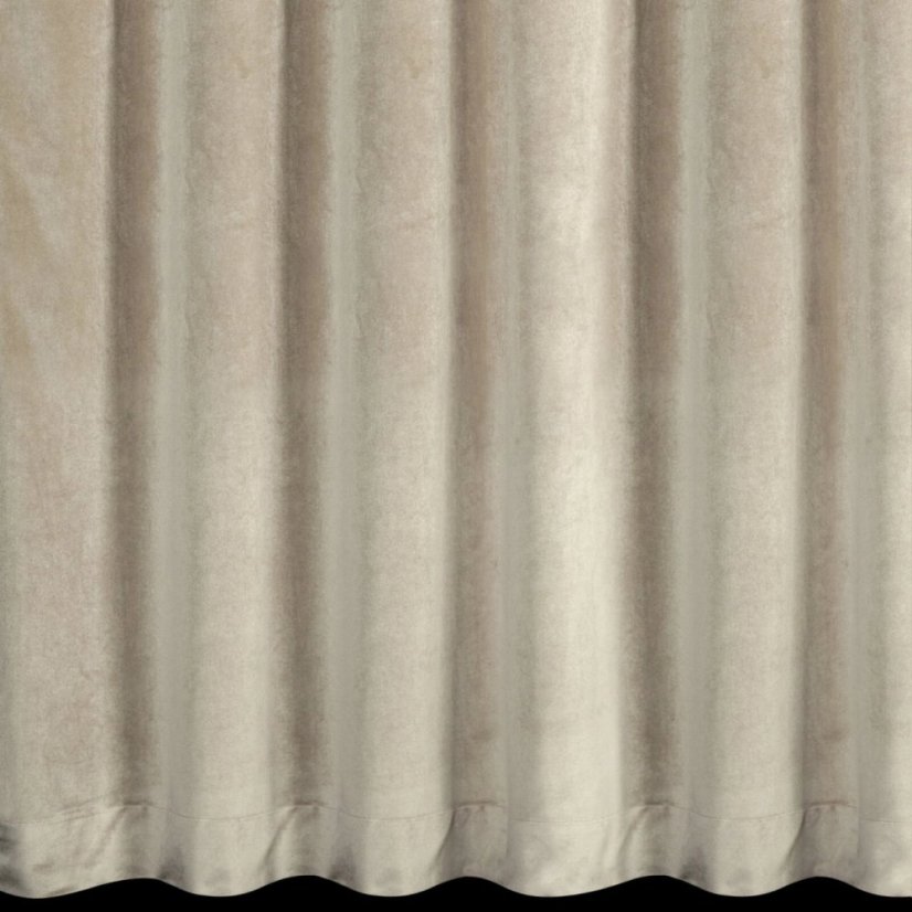 Bézs bársony függöny dekoratív öltésekkel és gombokkal a tetején