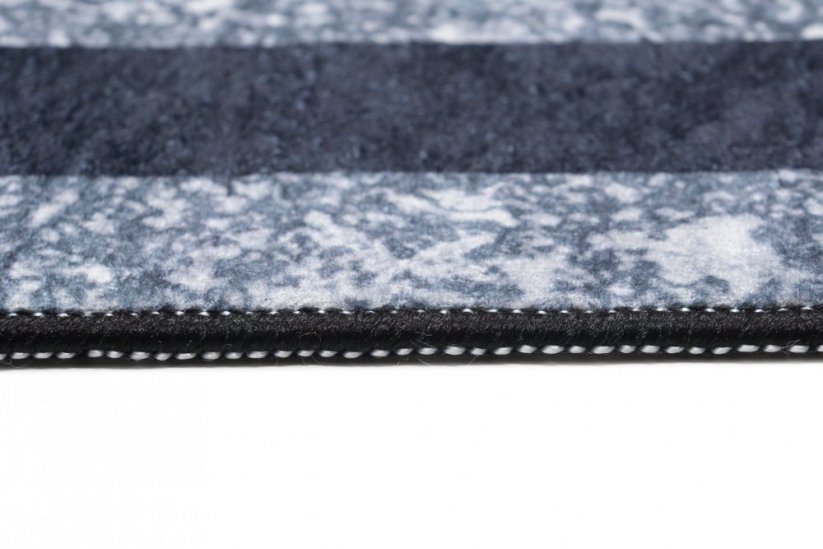 Sivi trend tepih s protukliznom završnom obradom i geometrijskim uzorkom