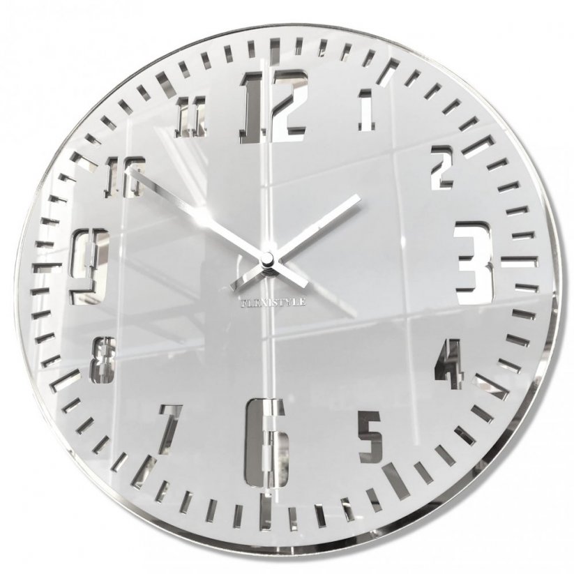 Biele nástenné hodiny v retro štýle so strieborným ciferníkom
