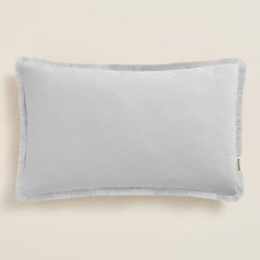 Svijetlo siva jastučnica BOCA CHICA s resicama 30 x 50 cm