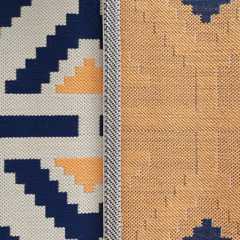 Stylový vzorovaný koberec ve skandinávském stylu