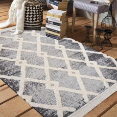 Moderný škandinávsky koberec so vzorom sivej farby