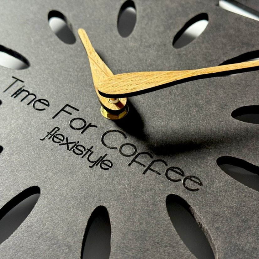 Nástenné hodiny v tvare šálky – moderný dizajn do kuchyne 30 x 30 cm