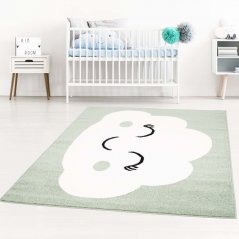 Roztomilý detský koberec pastelovo zelenej farby