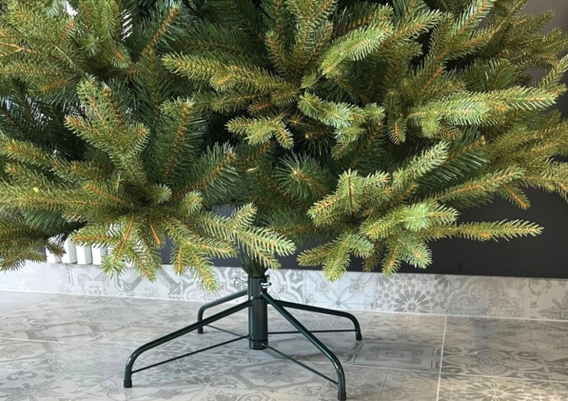 Krásny umelý vianočný stromček zelený smrek 230 cm