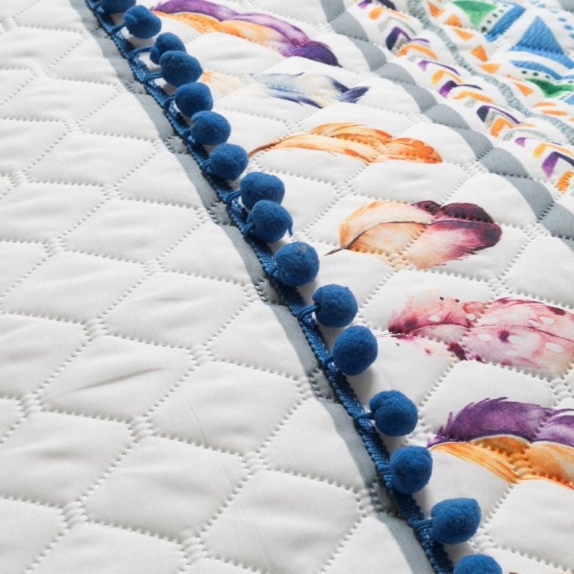 Kvalitní přehoz na postel s barevným lapačem snů