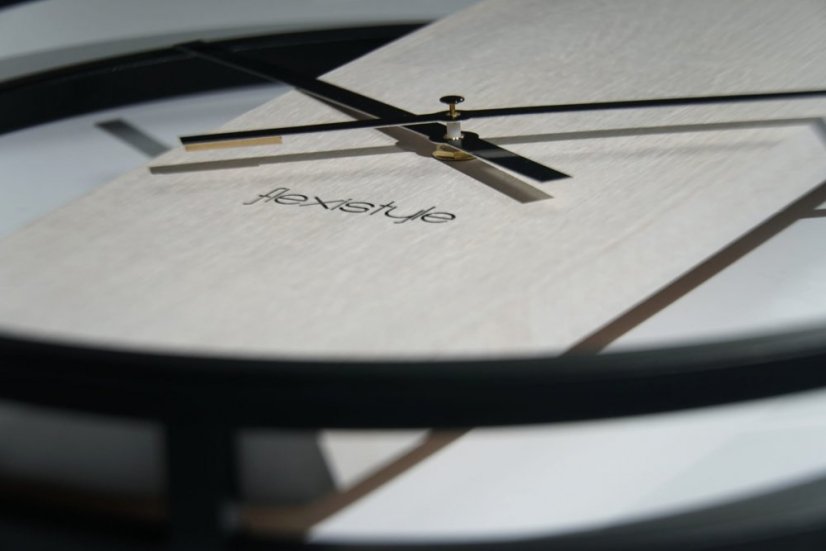 Weiße - schwarze runde Wanduhr