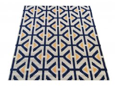Stylový vzorovaný koberec ve skandinávském stylu