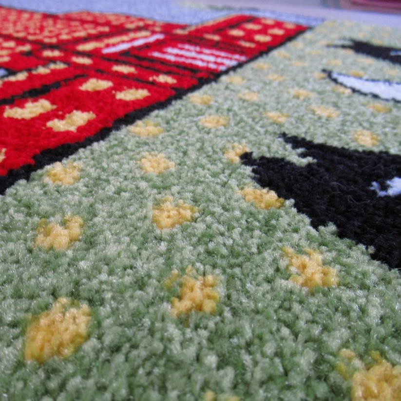 Schöner bunter Teppich für das Kinderzimmer