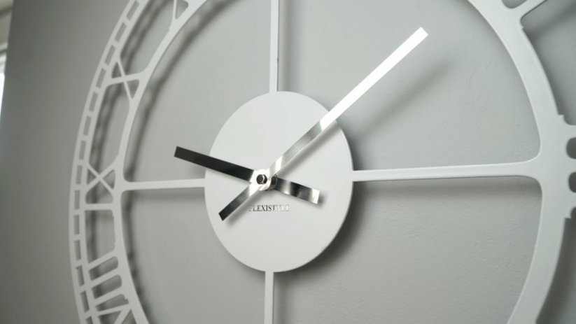 Kovinska bela vintage stenska ura, 50 cm