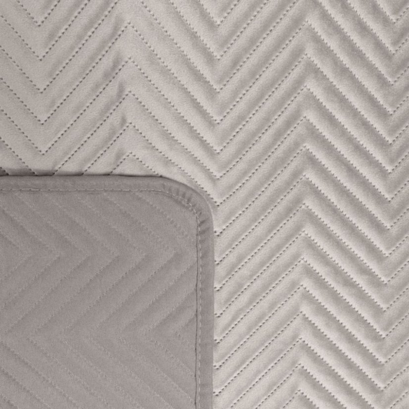 Bettdecke aus weichem Samt beige
