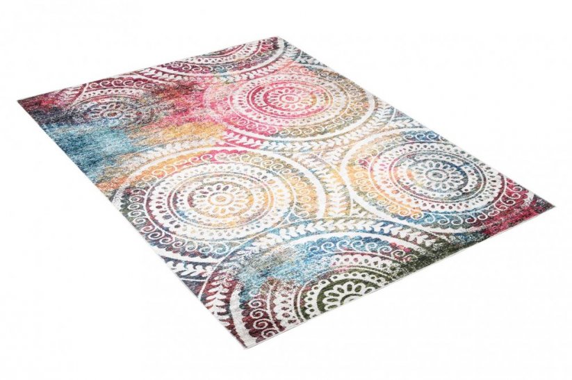Модерен цветен килим с шарка мандала