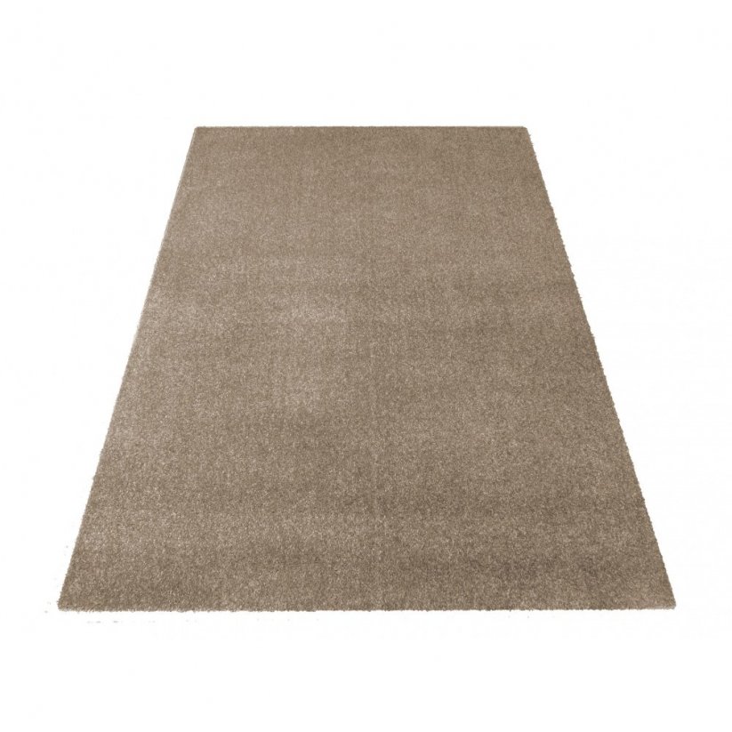 Béžový jednofarebný koberec 