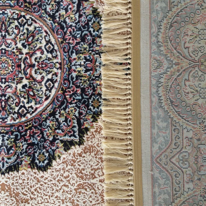 Nádherný vintage koberec svetlo hnedej farby