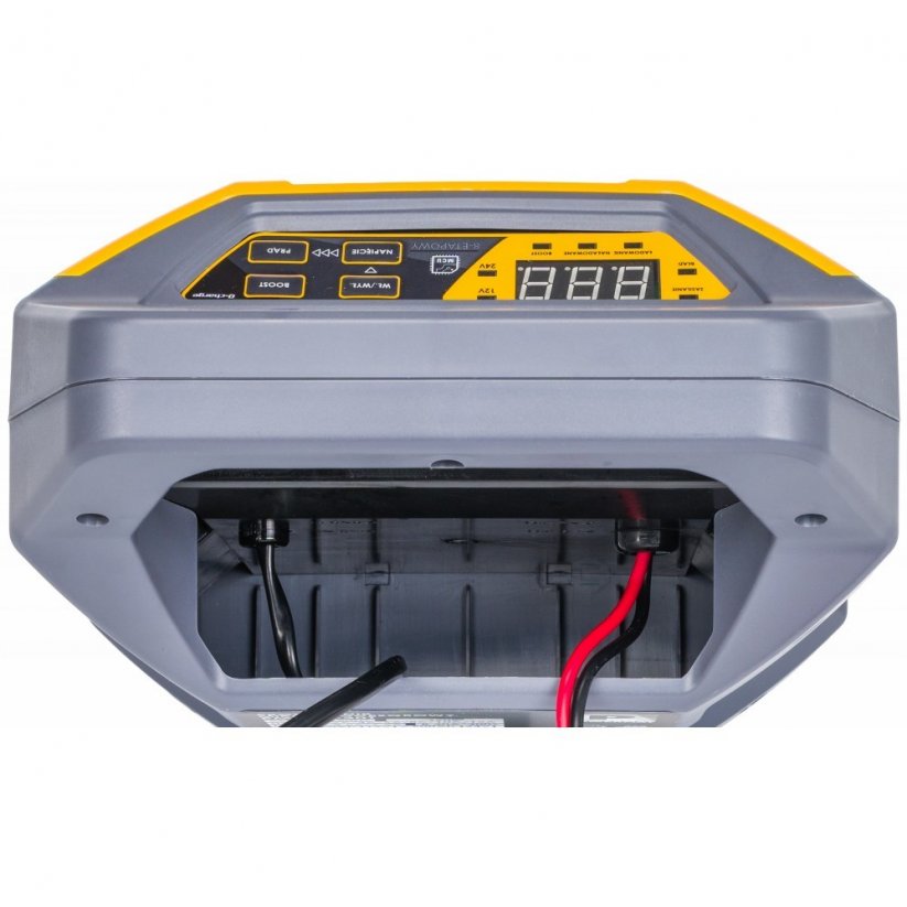 Akkumulátor egyenirányító mikroprocesszorral / autós töltővel 12 / 24 V PM-PM-30T