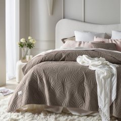 Prekrivač za krevet od smeđeg velura Feel 200 x 220 cm