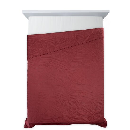 Moderný prehoz na posteľ Boni červenej farby