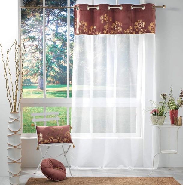 Krásná záclona s elegantním vzorem 140 x 240 cm