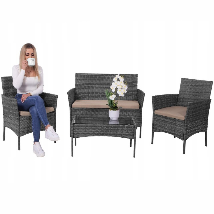 Rattan-Sofa-Garnitur für den Garten in Grau