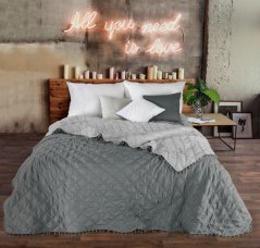 Sivý dekoračný prehoz na posteľ v obojstrannom prevedení