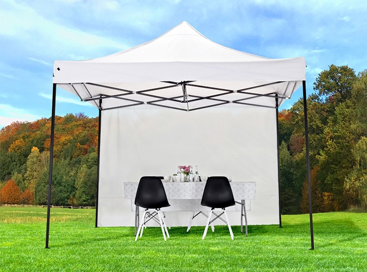 Tenda a tre pareti senza finestre