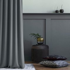 Sötét szürke függöny Aura ezüst karikákkal 180 x 280 cm