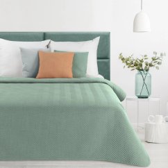 Jednobarevný přehoz s prošívaným geometrickým vzorem - mátově zelená