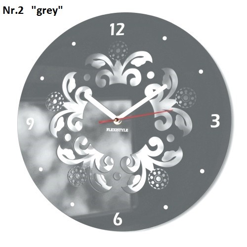 Nástěnné hodiny s ornamenty