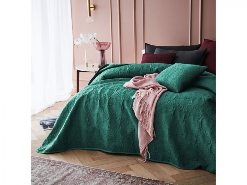 Moderný jednofarebný prehoz na posteľ tmavo zelenej farby 240 x 260 cm