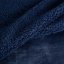 Piacevole coperta calda di colore blu 