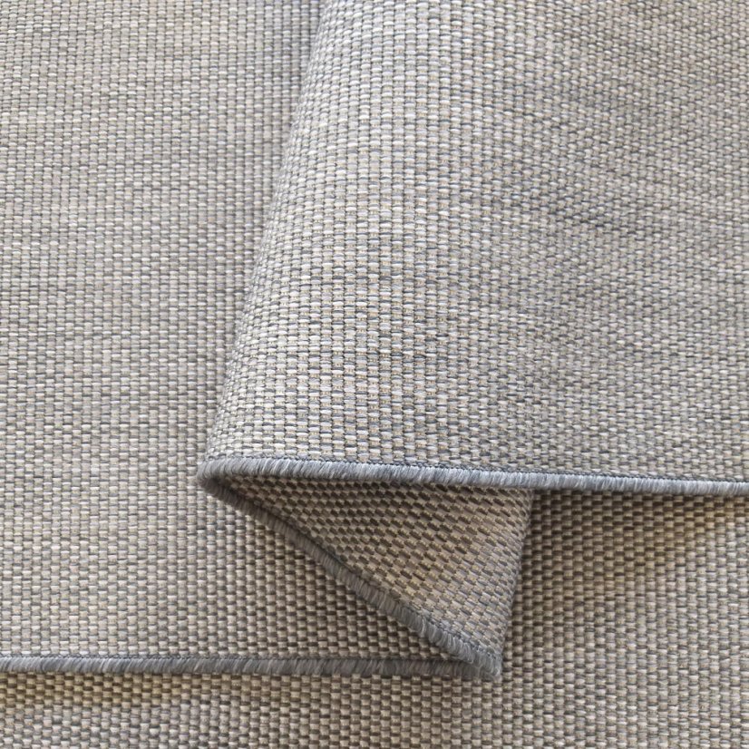 Tappeto morbido versatile colore grigio