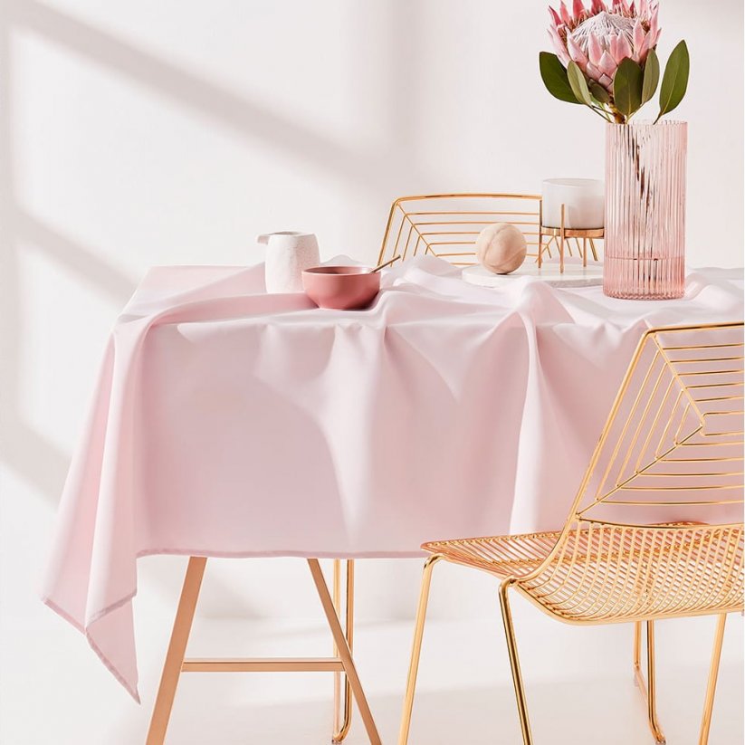 Pudrově růžový kuchyňský ubrus 140 x 260 cm