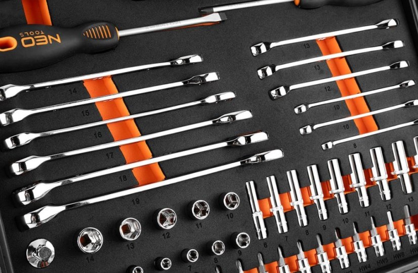 Set de scule NEO TOOLS în cutie – 95 de piese