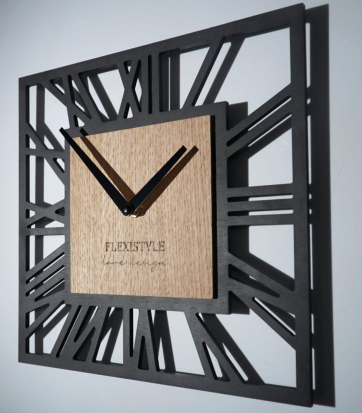Quadratische Wanduhr aus Holz in Schwarz