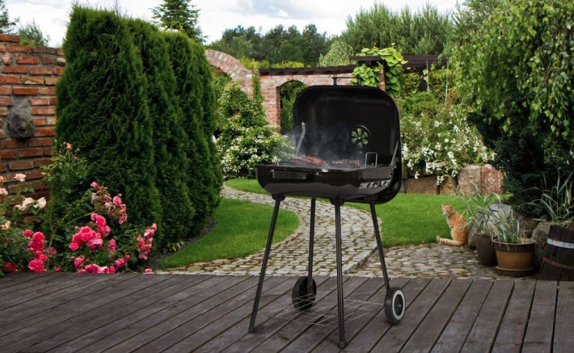 Kerti grill csuklós fedéllel