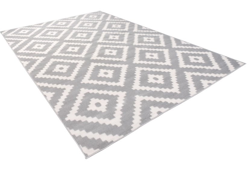 Koberec s moderným vzorom