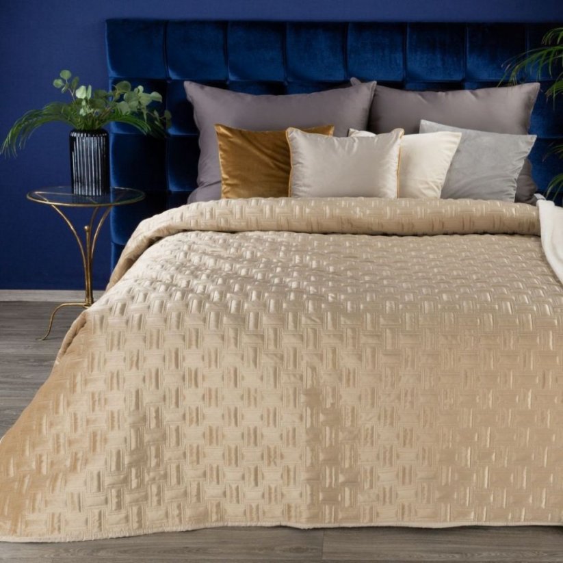 Elegáns bézs ágytakaró divatos varrással