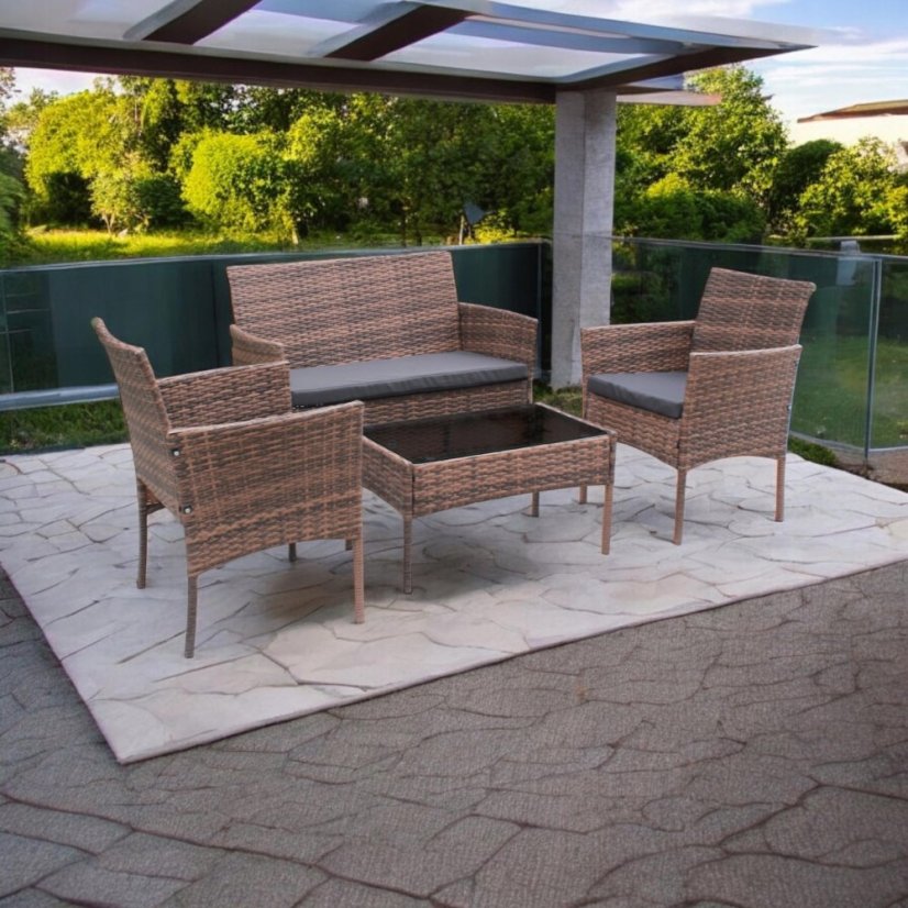 Elegante set di divani da giardino in rattan con tavolo