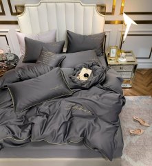 Elegáns grafit ágynemű arany hímzéssel és szegéllyel