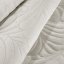 Moderno kremasto belo enobarvno posteljno pregrinjalo z motivom listov