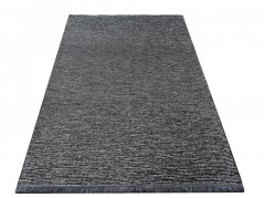 Einfacher moderner Teppich in grauer Farbe