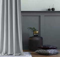 Svetlo sivý záves Aura so zavesením na riasiacu pásku 140 x 300 cm