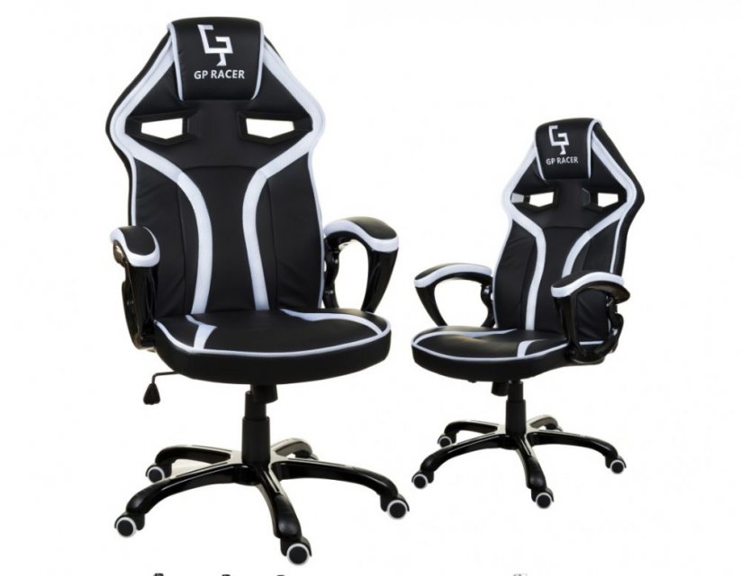 Fekete irodai szék, fehér kerekekkel
